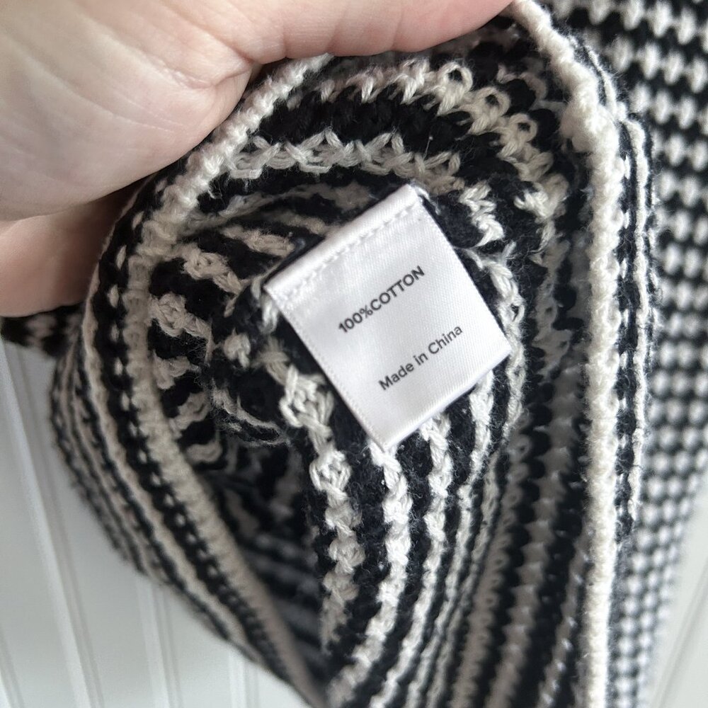 Evereve Black & White Houndstooth Knit Vest Size Small - Picture 4 of 4